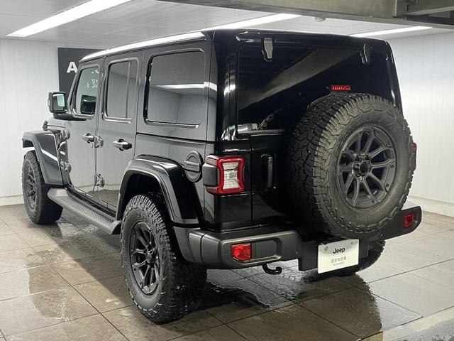 CHRYSLER JEEP JEEP WRANGLER UNLIMITED SAHARA