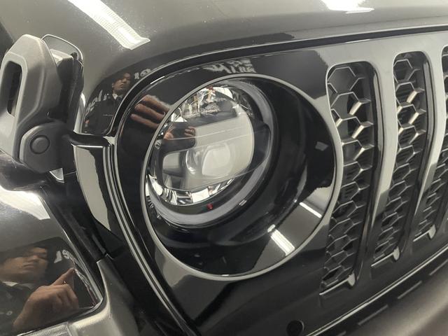 CHRYSLER JEEP JEEP WRANGLER UNLIMITED SAHARA