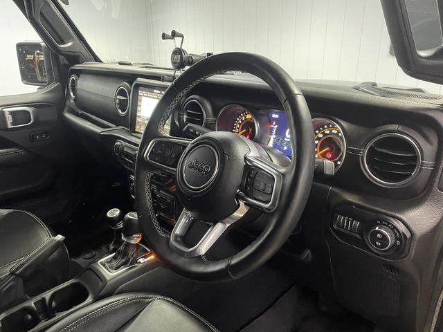 CHRYSLER JEEP JEEP WRANGLER UNLIMITED SAHARA