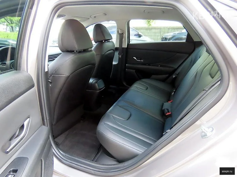 Peugeot 208 6