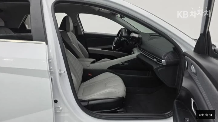 Peugeot 408 6
