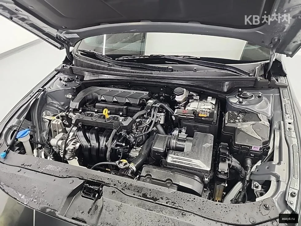 Peugeot 408 5