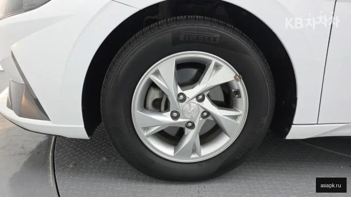 Lexus LX470 5