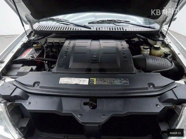 Lexus UX200 4
