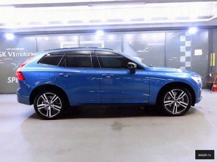 Lexus UX250h 4