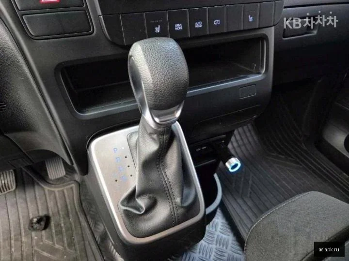 Lexus LX470 6