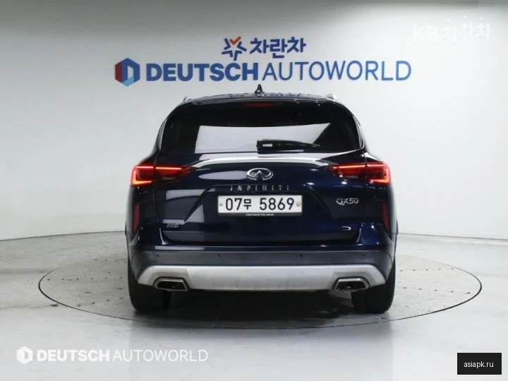 Lexus UX200 4