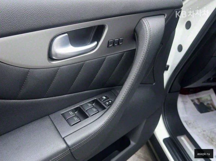 Lexus LX570 5