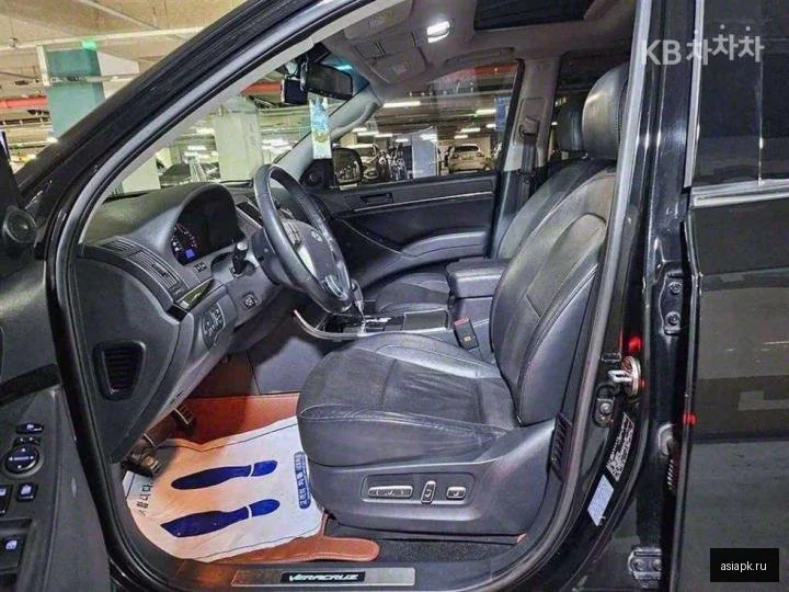 Lexus LX570 6
