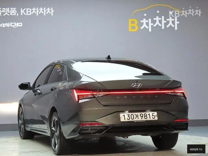 Lexus UX250h 3