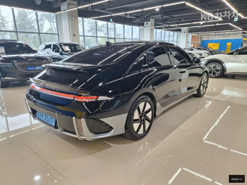 Lexus IS300h 6