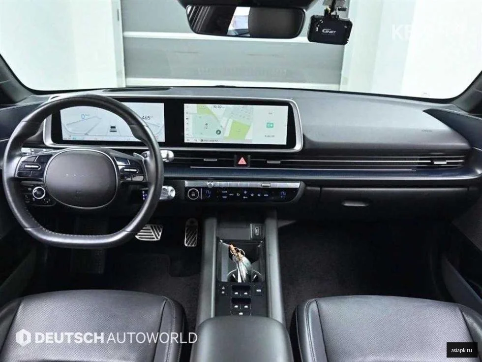 Lexus UX300e 6