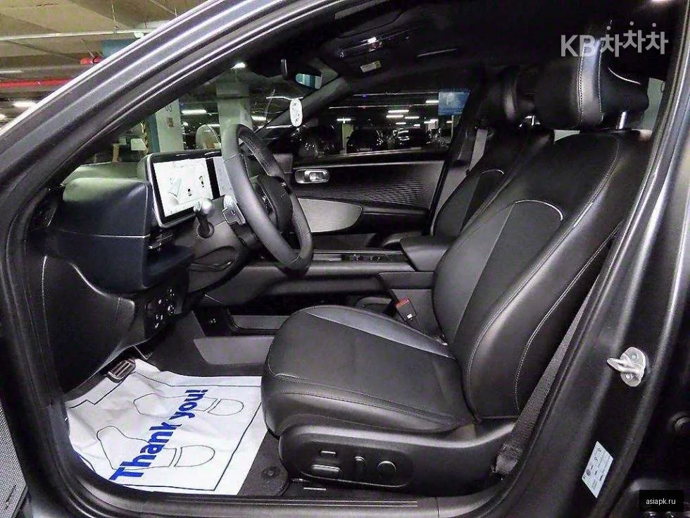 Lexus UX250h 6
