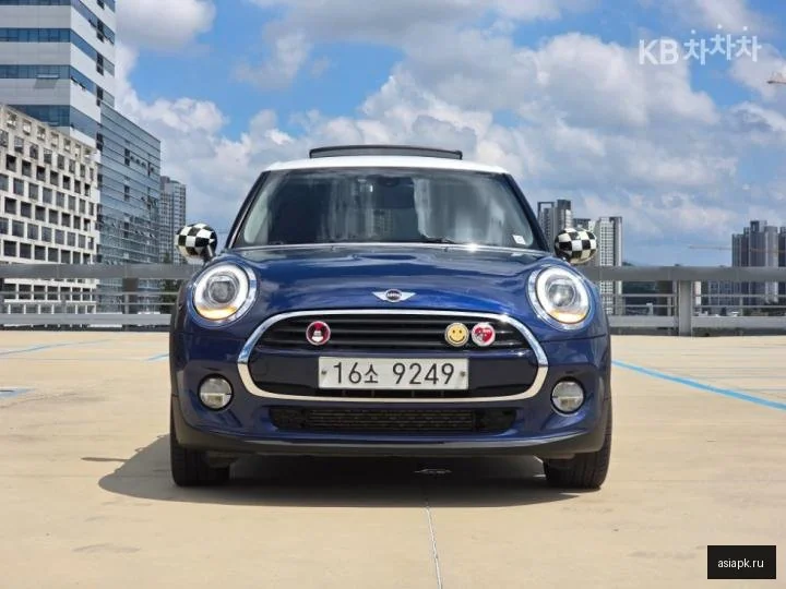Nissan Aura 3