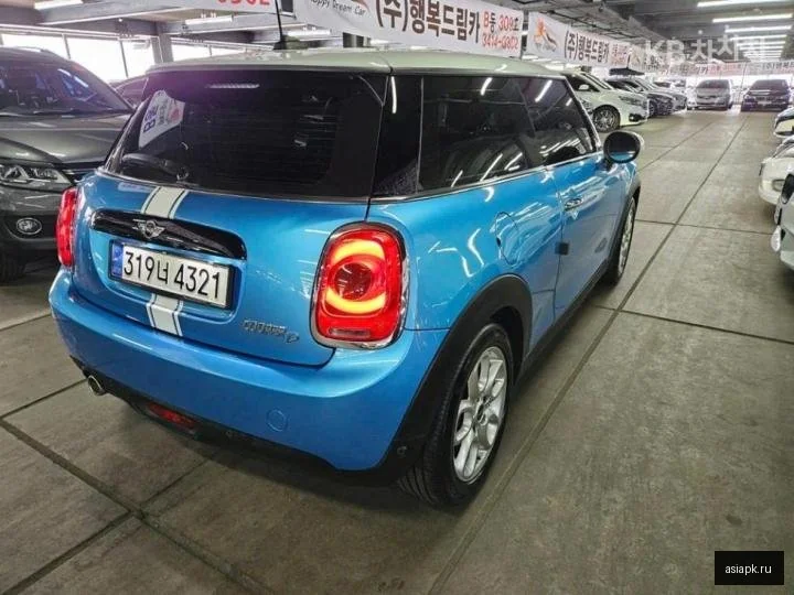 Toyota Crown 4