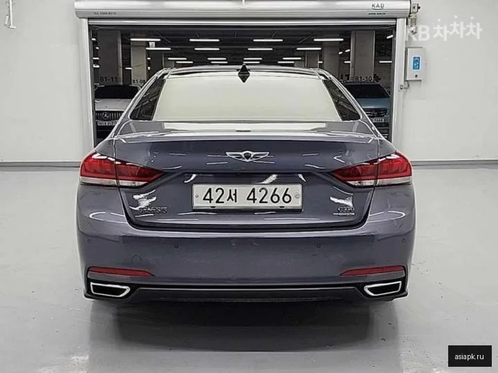 Lexus UX250h 3
