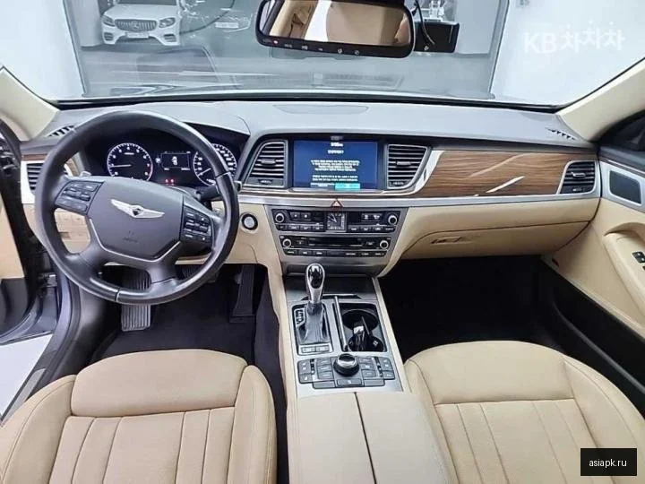 Lexus UX250h 6