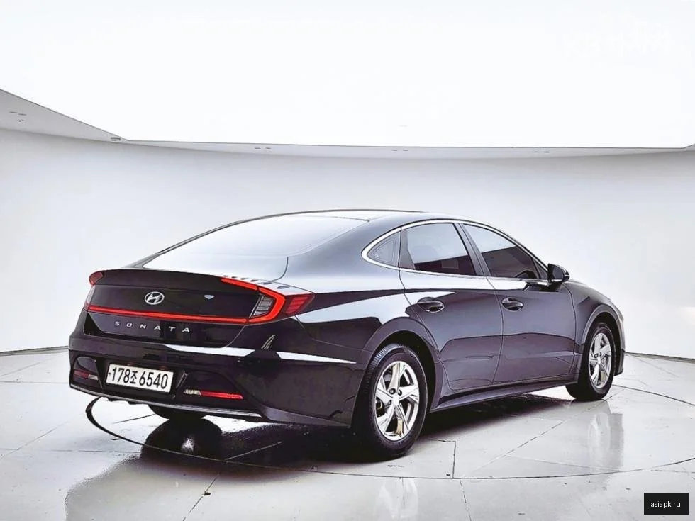 Lexus IS300h 3