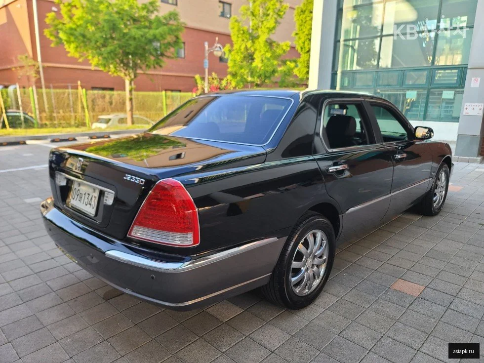 Lexus IS300h 4