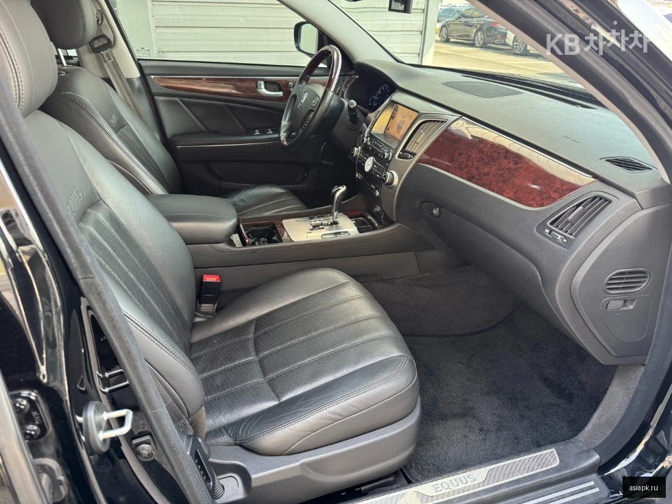 Lexus IS300h 6