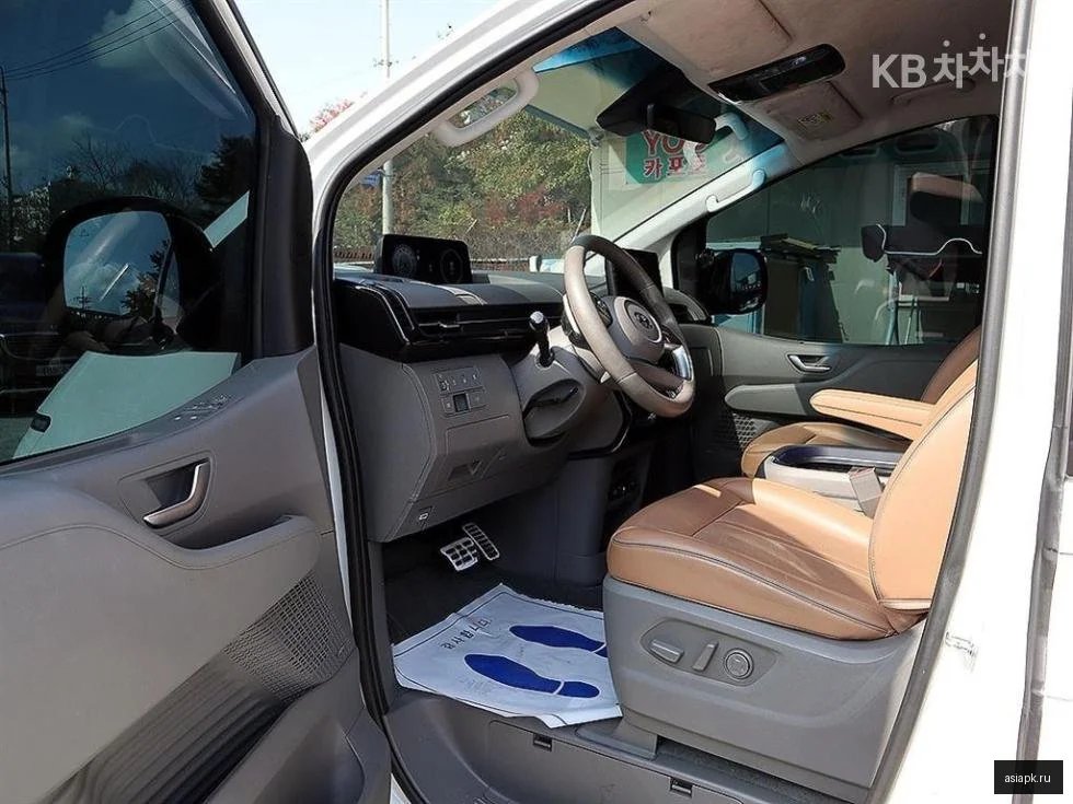 Lexus UX300e 6