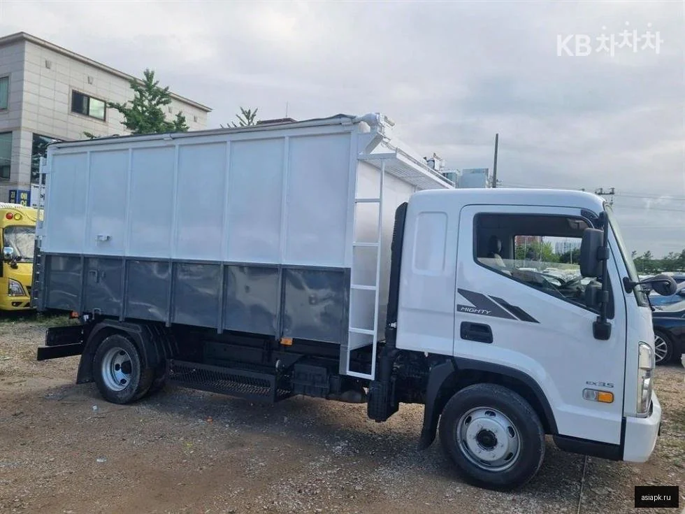 Mitsubishi Delica D:5 4