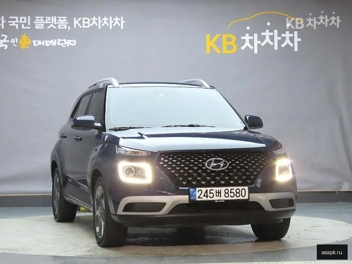 Lexus UX200 3