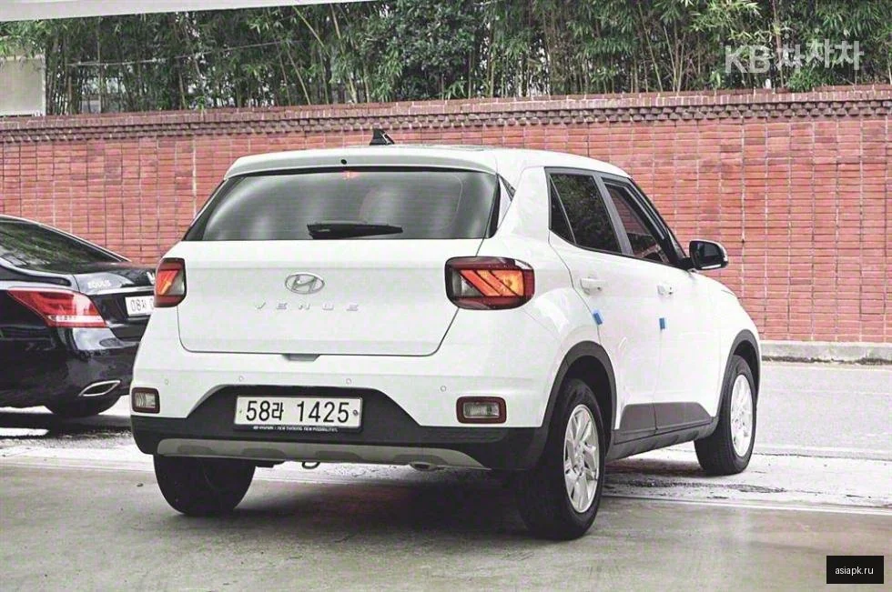 Lexus UX200 2