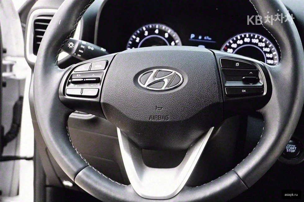 Lexus UX200 6