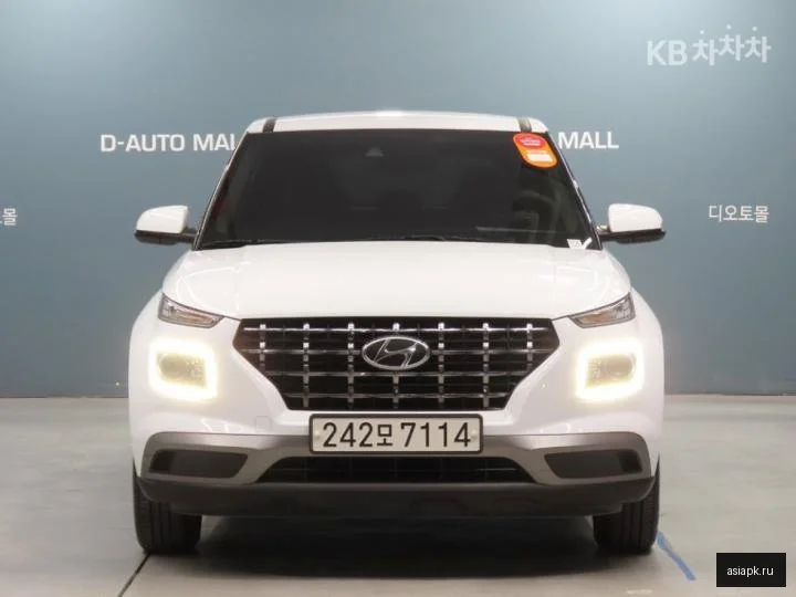 Lexus UX300e 3