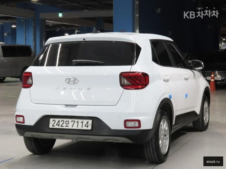 Lexus UX300e 5