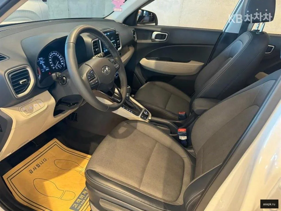 Lexus UX250h 4