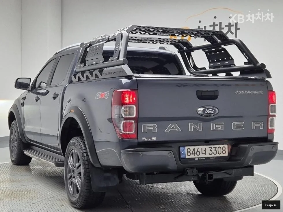 Lexus UX200 2