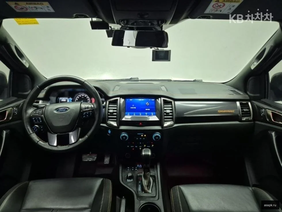 Lexus UX200 6