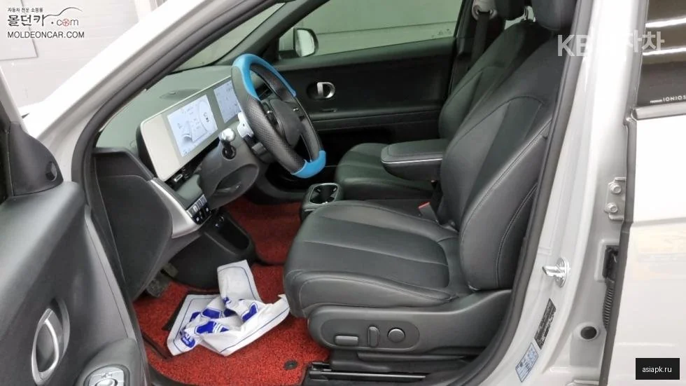 Lexus UX200 6