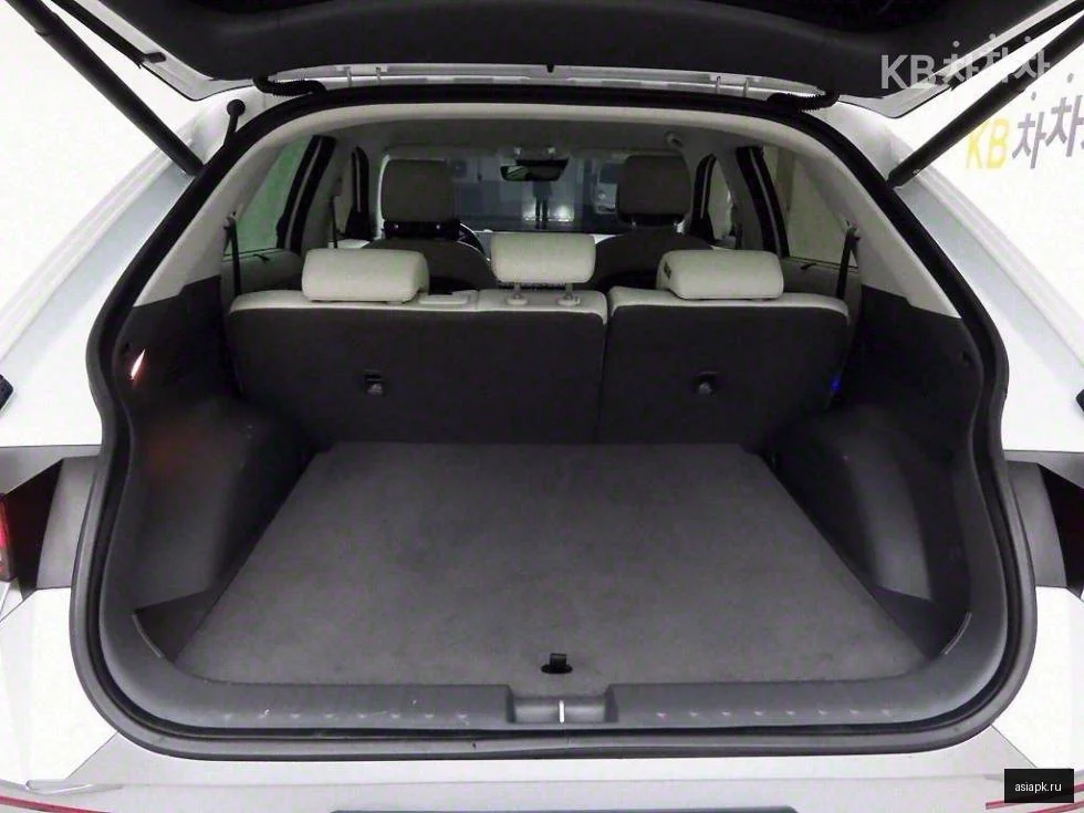 Lexus UX200 4