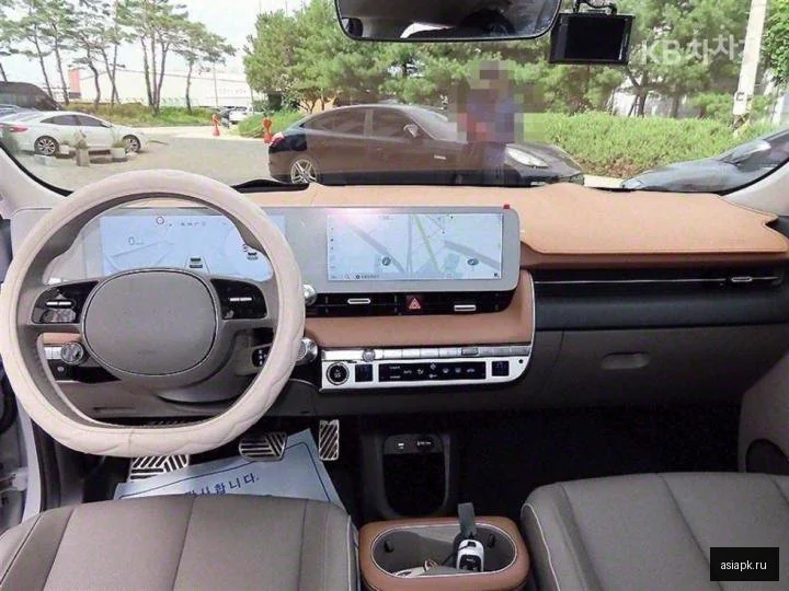 Lexus UX200 6