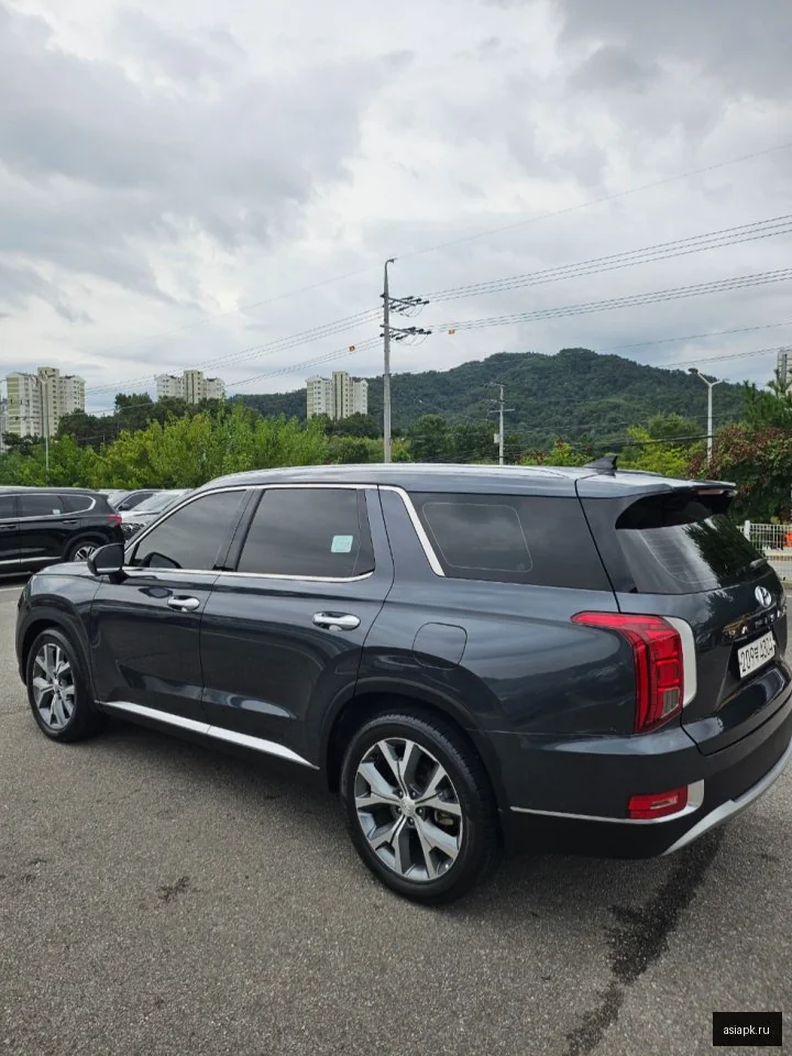 Lexus UX250h 4