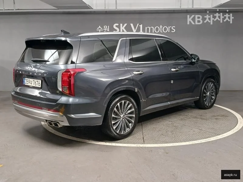 Lexus UX200 3