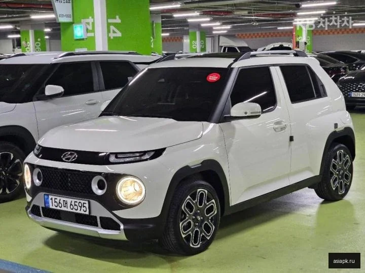 Lexus UX200 3