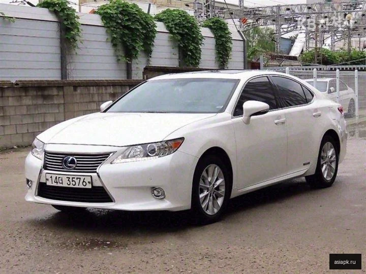 Lexus RC300h 2