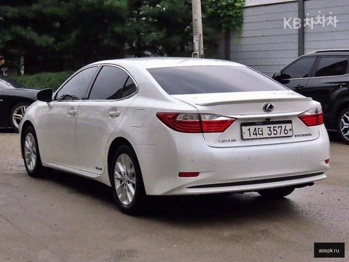 Lexus RC300h 3