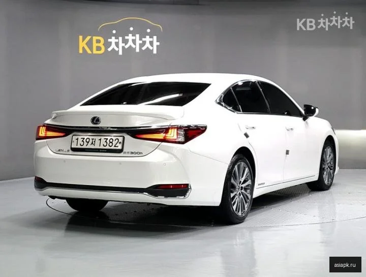 Lexus GS300h 4