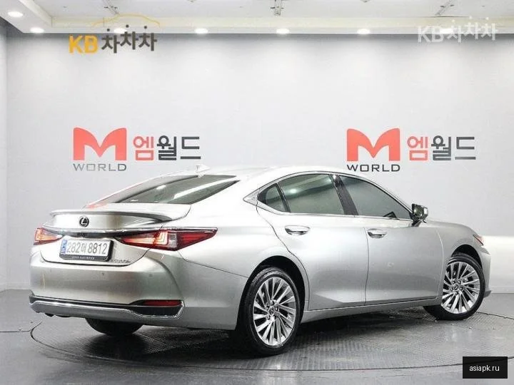 Lexus ES300h 5