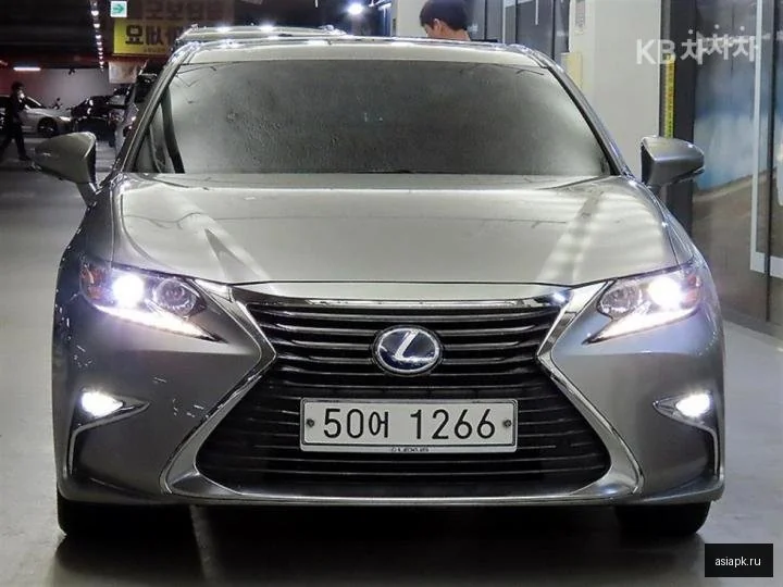 Lexus ES300h 2