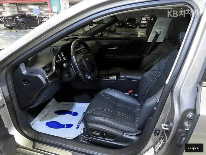 Lexus IS200t 6