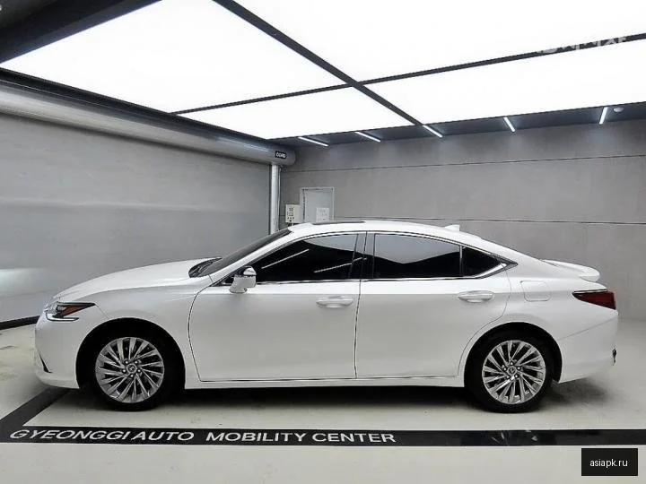 Lexus LS600h 4