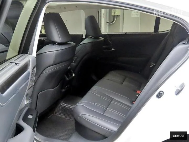 Lexus LS600h 6