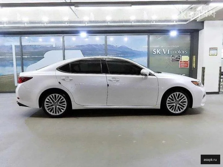Lexus LS600h 3