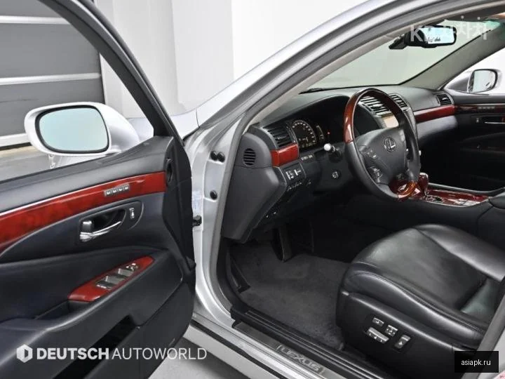 Lexus LS500h 6